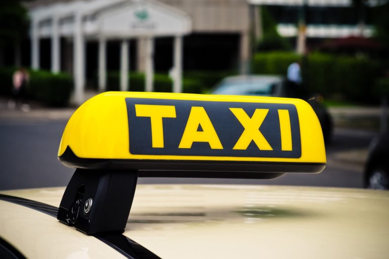 kiwi taxi заказать трансфер