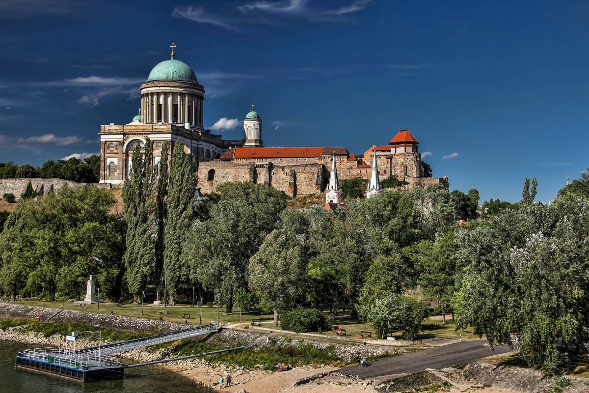 Венгрия Узтергорм базилика